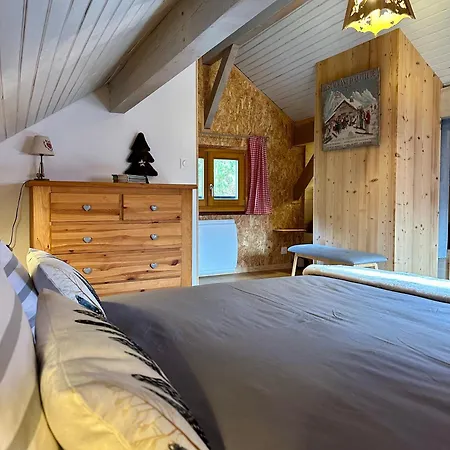 Semesterbostad Chalet Caucalide Avec Cheminee, Sauna, Terrasse Plein Sud & Jolie Vue Montagne